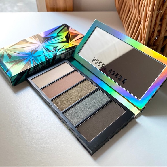 SOLDπ *Brand New* Bobbi Brown Eye Shadow Palette - Picture 1 of 6